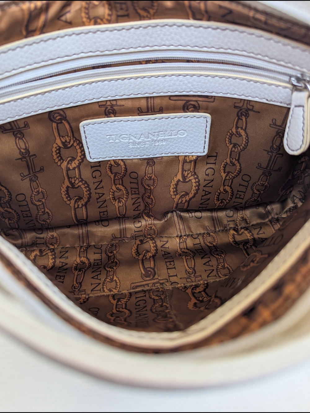 Tignanello Pale Beige Leather Shoulder Bag with Front Zip Pocket - Picture 9 of 13